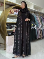 عباية جمانه بقماش كريب الابداع تدخيلات حرير ملون