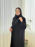 بليزر | عباية وهج بقماش كريب رموش بتطريز بالياقه ا...