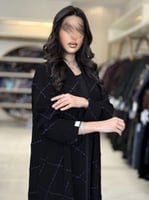 عباية ميسان بقماش كريب الابداع بتطريز كحلي