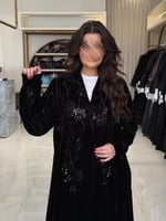 عبايه سحاب بقماش مخمل مطرز -اسود