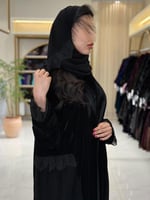 عباية رتون بقماش مخمل كوري بكسرات جوانب ودانتل