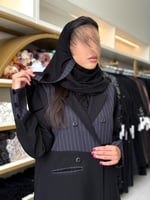 عباية هاليا كريب الاناقة مع كريب مقلم كحلي