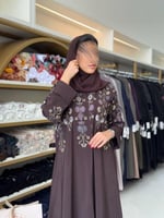 عباية ميرال بقماش كريب اوكراني مطرز بني