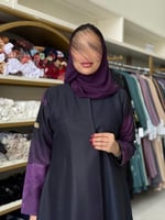 عباية تاينا بقماش لنن برسم بنفسجي