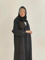 عباية جادي بقماش شاكيرا برسم مربعات كحلي