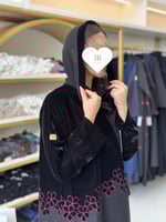 تشكيلة شتاء 2025 - عباية يولينا كريب بلاك مع مخمل...