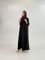 عباية ميسون بقماش كريب لمياء بتطريز كمبيوتر عنابي