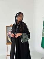 عباية المملكة بقماش الاناقة تطريز الكم