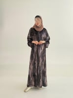 عباية عنان بقماش مخمل برسم جملي مع موف