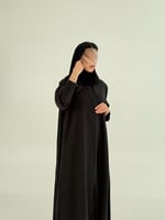 عباية العنود بقماش حرير مغسول بحياكة يدويه كحلي