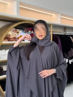 عباية زمرده بشت بقماش كريب احساس ناعم رمادي