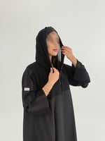 عباية ايلار بقماش كريب رموش مع حرير مقصب