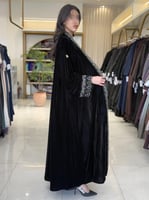 عباية غدق بقماش مخمل كوري مزين بكلفه اخضر