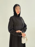 عباية | بليزر هديل بقماش كريب الاناقة مزين بدانتل...