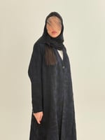 عباية جادي بقماش شاكيرا برسم مربعات كحلي