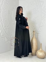 عباية ازهار بقماش كريب باربي مزين بشك