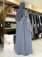 عباية ميرال بقماش كريب اوكراني مطرز فضي