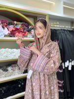 عباية جود بقماش روكاما مطرز وردي