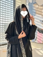 تشكيلة شتاء 2024 - عباية امتثال بقماش شامواه مع جا...