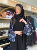 عباية سالي بقماش كريب ملكي تدخيلات شيفون مكسر 1