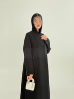 عباية | بليزر هديل بقماش كريب الاناقة مزين بدانتل...