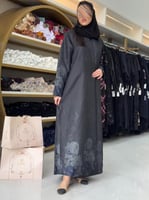 عباية ايلول بقماش جاكار كحلي