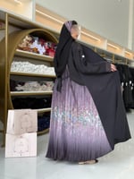 عباية شيهانه بقماش حرير كوري مع كسرات مورده وردي