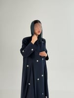 عباية سوار بليزر رسمي مزين بكسرات وشك بقماش كريب ر...