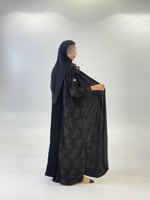 عباية ديلاء بقماش مخمل كوري مع دانتل بالجوانب