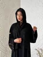 عباية اريثا بقماش كريب بانوراما تدخيلات دانتل