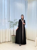 عباية فرحه بقماش ملكي بتطريز كرز دبل كلوش بيج مع و...