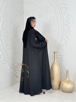 عباية سلوى بقماش باربي بشك اسود