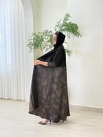 عباية تولاي بقماش كريب الاناقة تدخيلات جاكار بني