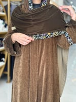 تشكيلة شتاء 2024 -عباية ياسمين بقماش مخمل بشال مطر...