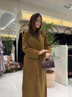 عباية سيرين بقماش جوخ مزين بكرستال جملي