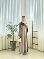 عباية غدير بقماش مخمل استرتش دبل كلوش نود