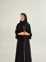 عباية بلقيس بقماش كريب ملكي دبل كلوش بتطريز بنفسجي