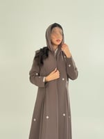 عباية سوار بليزر رسمي مزين بكسرات وشك بقماش كريب ر...