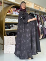 عباية نايه بقماش تنكل برنت دبل كلوش عودي