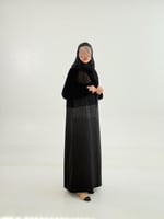 بليزر | عباية لولوه بقماش مخمل كوري بشك اسود