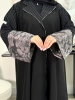 عباية كامله | كريب الاناقة تدخيلات مقلم فضي