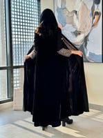 تشكيلة شتاء 2024 - عباية اكتمال مخمل تدخيلات دانتل...