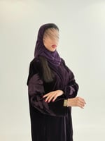 بليزر | عباية سلافه بقماش مخمل كوري بتطريز ورود بن...