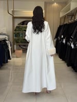 عباية اشجان بقماش جوخ شتوي مع فرو ابيض