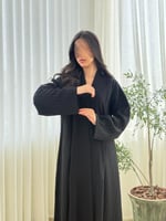 عباية رؤيه بقماش كريب ملكي تدخيلات كريب مبروم