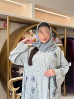 عباية مناير بقماش كريب ويفر مطرز سماوي