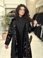 بليزر | عباية كاميلا بقماش مخمل مورد تدخيلات كريب