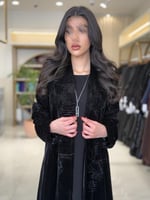 بليزر | عباية سراب بقماش مخمل كوري بتطريز فريد ولم...