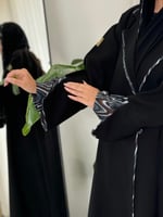 عباية كاتينا | اسود لمسات فضي