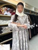 عباية شيري بقماش حرير فويل بيج